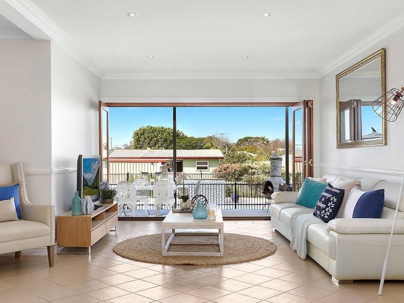 60 Delsie Street, Cannon Hill QLD 4170