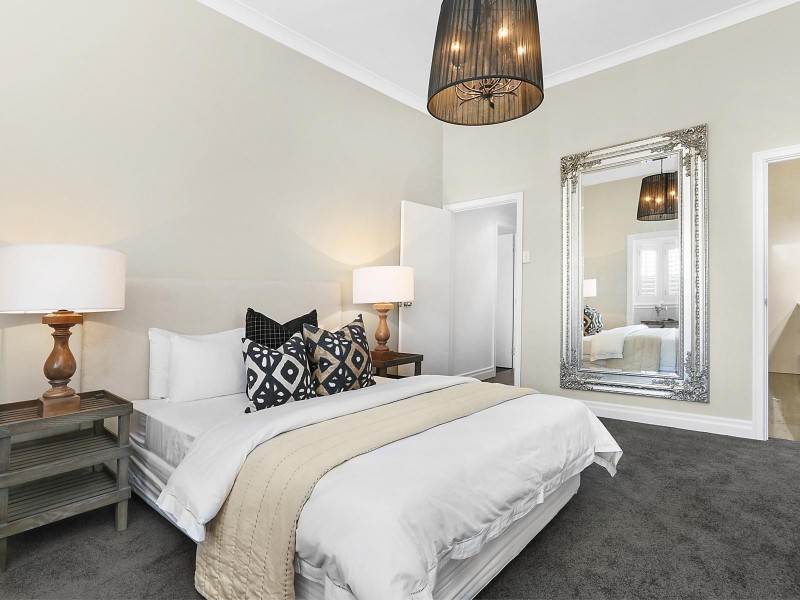 11 Illidge Street, Coorparoo QLD 4151