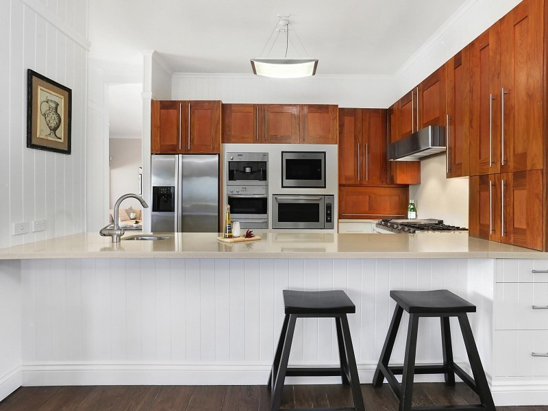 11 Illidge Street, Coorparoo QLD 4151