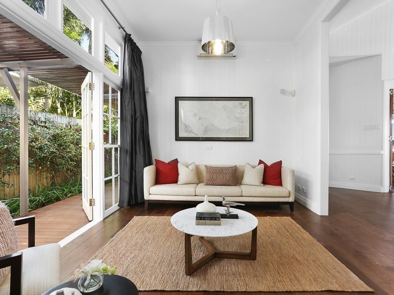 11 Illidge Street, Coorparoo QLD 4151