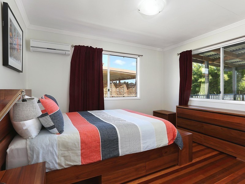 10 Karthina Street, Bulimba QLD 4171