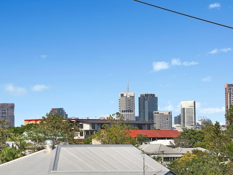 10 Karthina Street, Bulimba QLD 4171