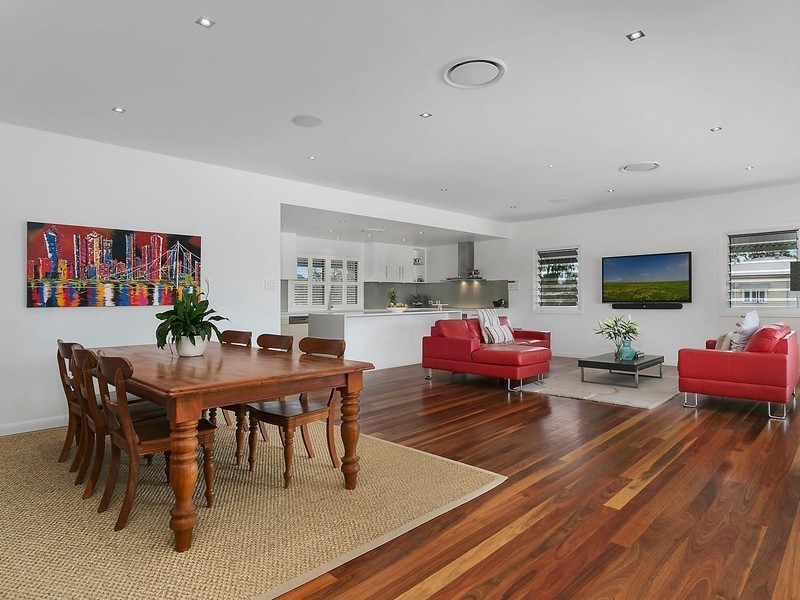 10 Orvieto Street, Yeronga QLD 4104