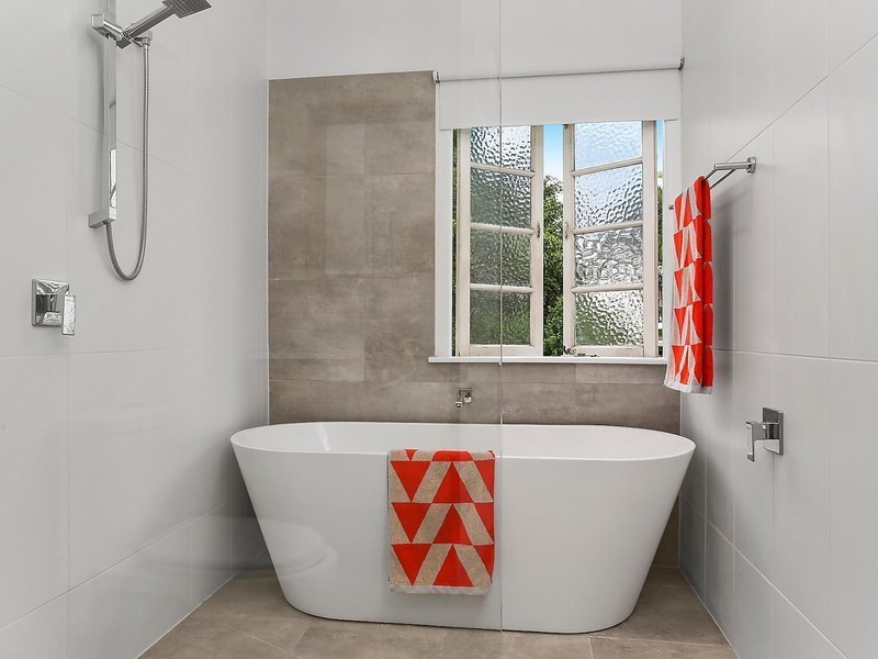 61 Dorothy Lane, Camp Hill QLD 4152