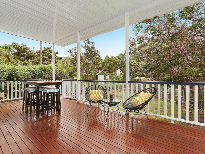 61 Dorothy Lane, Camp Hill QLD 4152