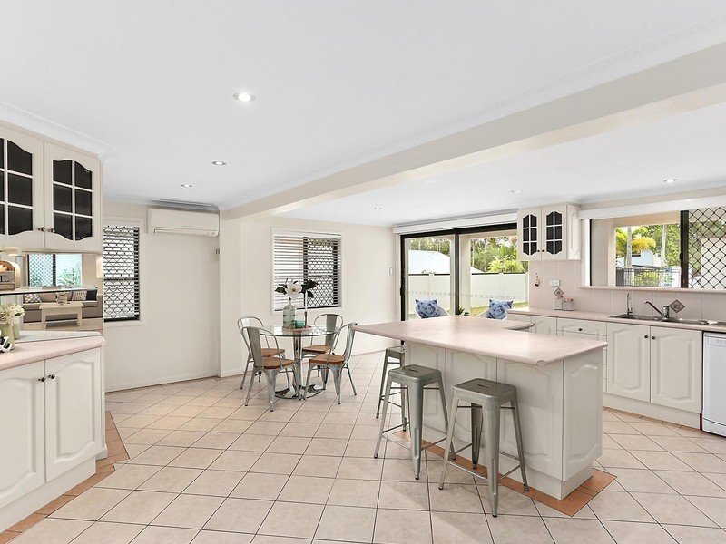 3 Canter Street, Mansfield QLD 4122