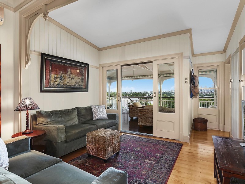 3 Ryan Avenue, Balmoral QLD 4171