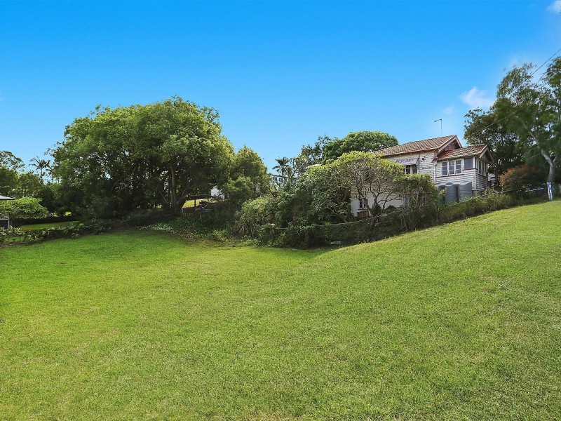 9 Norman Avenue, Norman Park QLD 4170