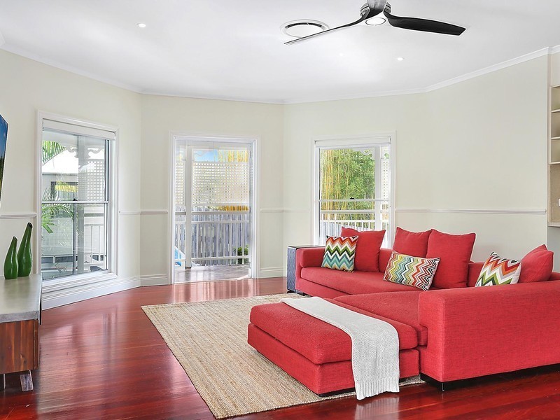 80 Lindsay Street, Hawthorne QLD 4171