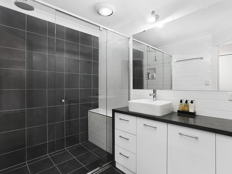 2/21 Richmond Road, Morningside QLD 4170