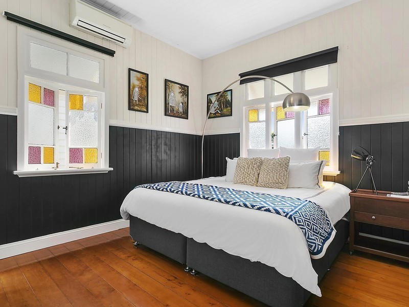 11 Karthina Street, Bulimba QLD 4171