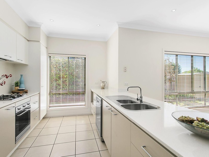 22 Hillcroft Place, Belmont QLD 4153