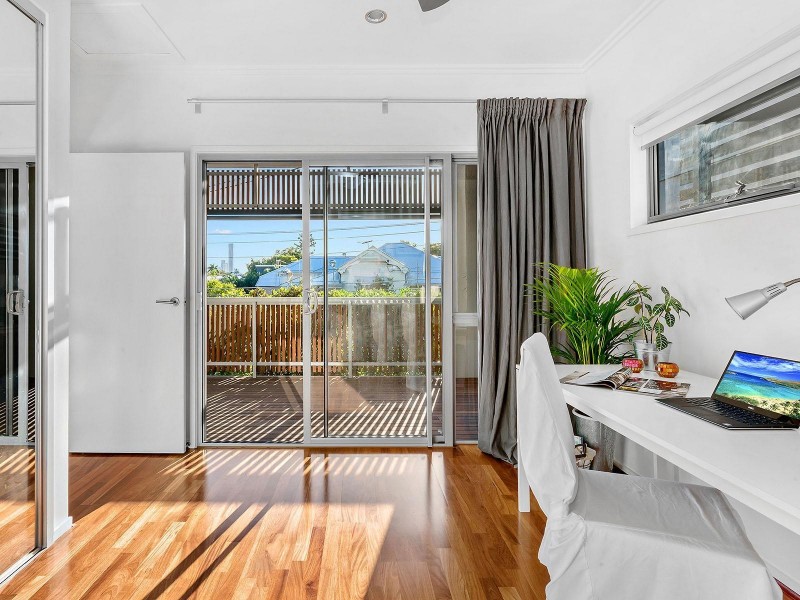 31 Barton Street, Hawthorne QLD 4171