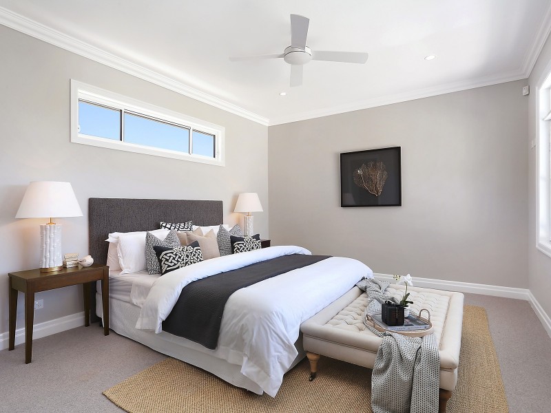 10 Hipwood Avenue, Coorparoo QLD 4151