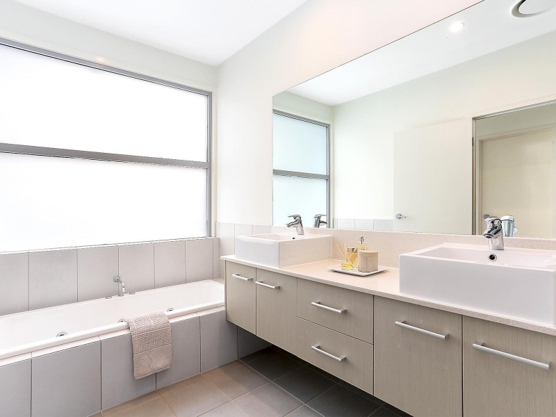 21 Barton Road, Hawthorne QLD 4171