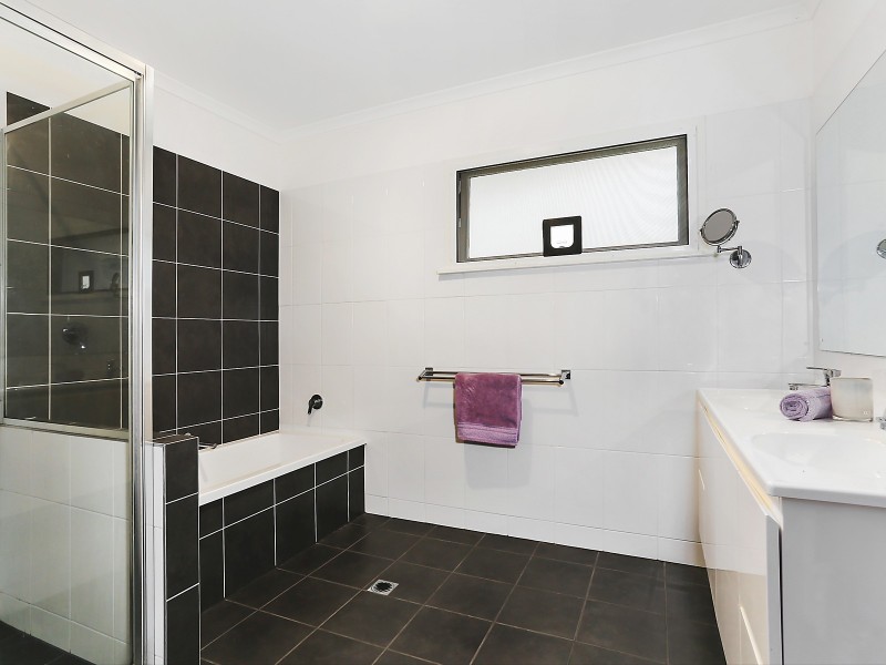 110 Foxton Street, Morningside QLD 4170