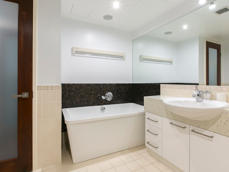 1 Goodwin Street, Kangaroo Point QLD 4169