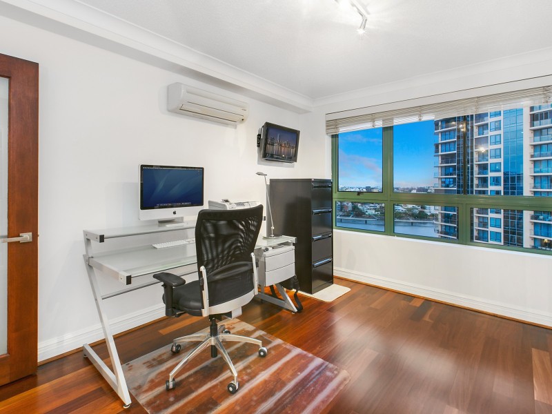 1 Goodwin Street, Kangaroo Point QLD 4169