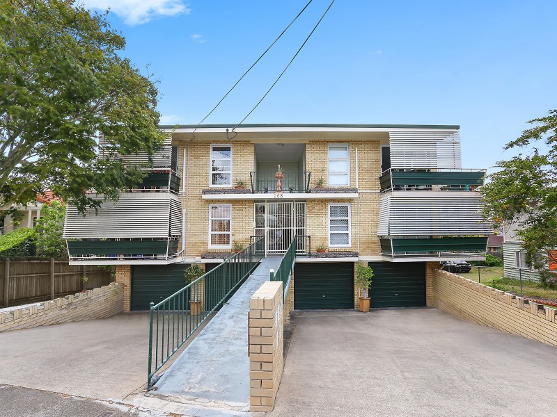 4/268 Cavendish Road, Coorparoo QLD 4151