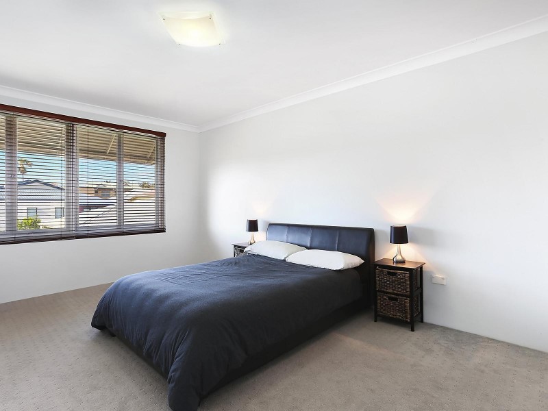 4/268 Cavendish Road, Coorparoo QLD 4151