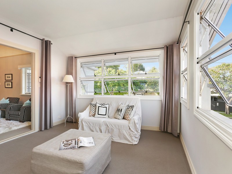 10 Forbes Street, Hawthorne QLD 4171