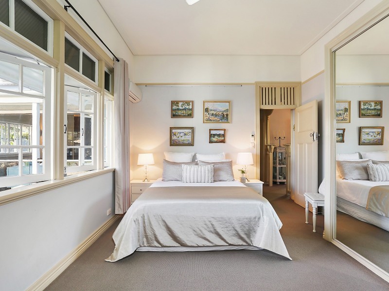 10 Forbes Street, Hawthorne QLD 4171