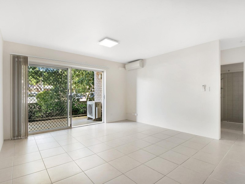 32 Birdwood Street, Coorparoo QLD 4151