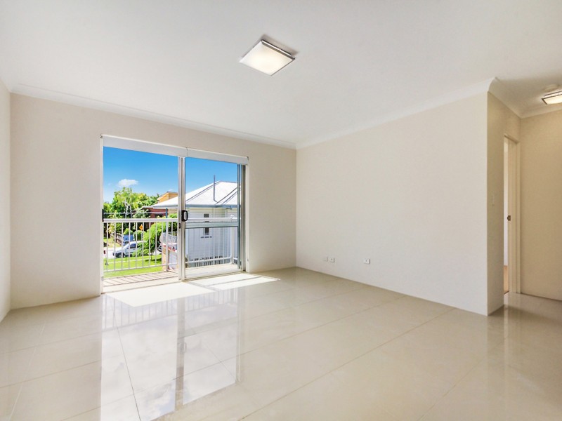 32 Birdwood Street, Coorparoo QLD 4151