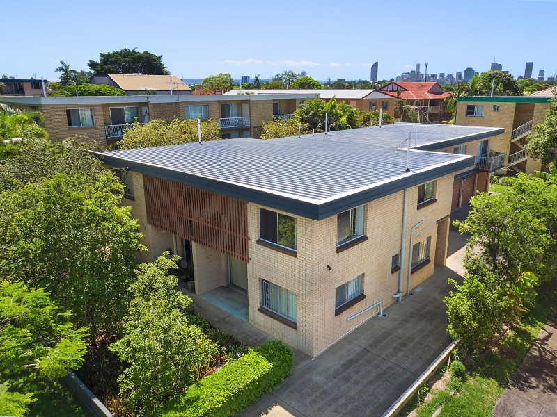 32 Birdwood Street, Coorparoo QLD 4151