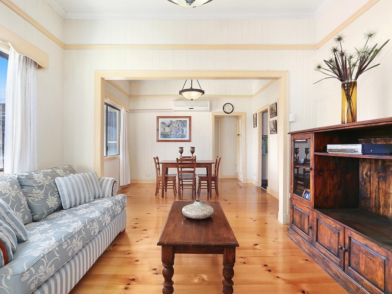 14 Curtis Street, Norman Park QLD 4170