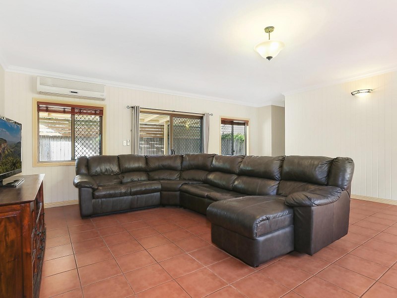 14 Curtis Street, Norman Park QLD 4170