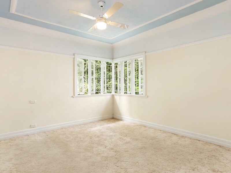 17 Saunders Street, Indooroopilly QLD 4068