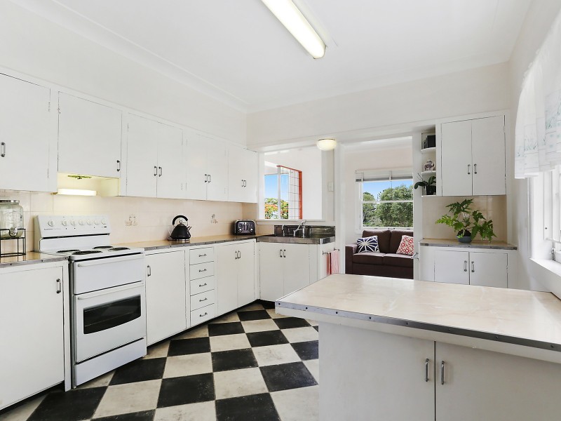 25 Taylor Street, Balmoral QLD 4171