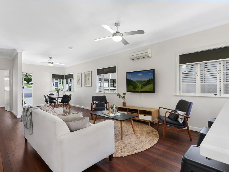 70 Bovelles Street, Camp Hill QLD 4152