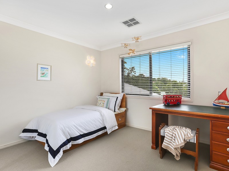 27 Porteus Drive, Seven Hills QLD 4170