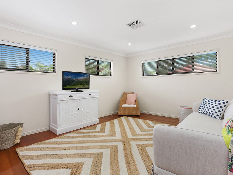 27 Porteus Drive, Seven Hills QLD 4170