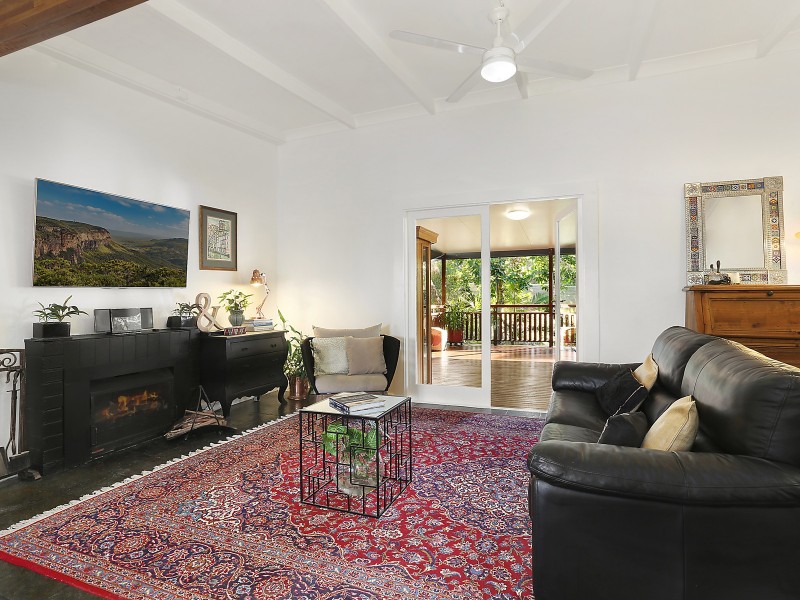 21 Athlone Street, Woolloongabba QLD 4102