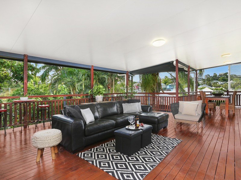 21 Athlone Street, Woolloongabba QLD 4102