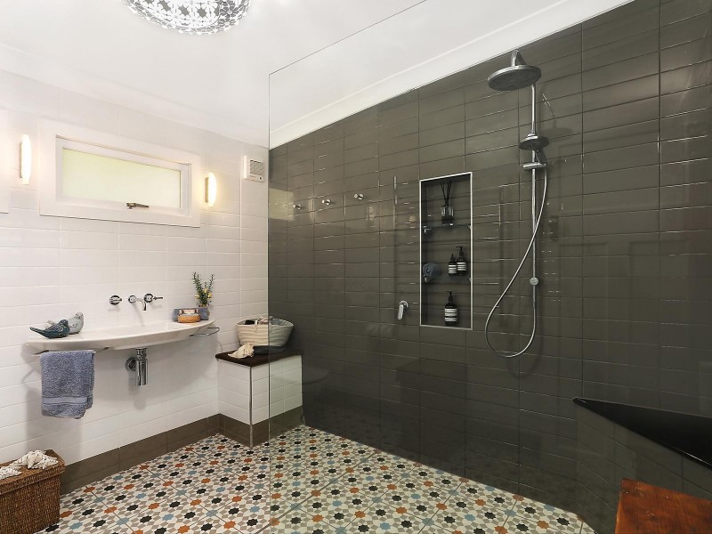 21 Athlone Street, Woolloongabba QLD 4102