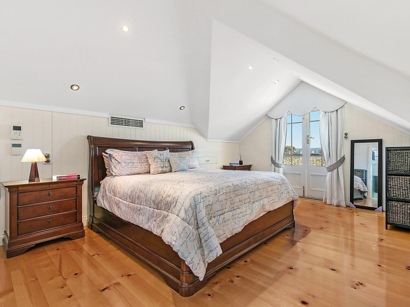 258 Oxford Street, Balmoral QLD 4171