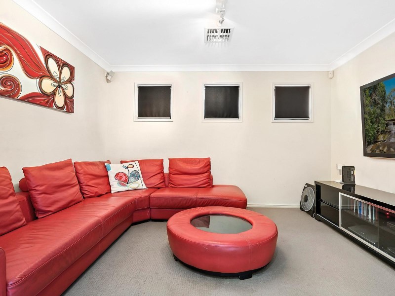 10 Perth Street, Camp Hill QLD 4152