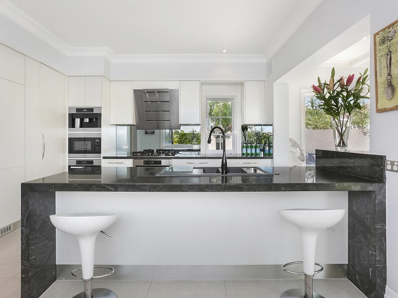 29 Welwyn Crescent, Coorparoo QLD 4151