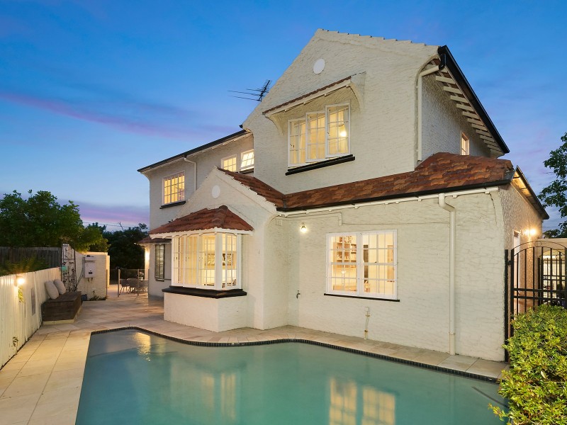 29 Welwyn Crescent, Coorparoo QLD 4151