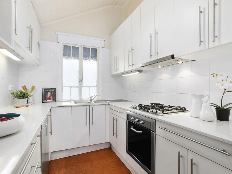 312 Wynnum Road, Norman Park QLD 4170