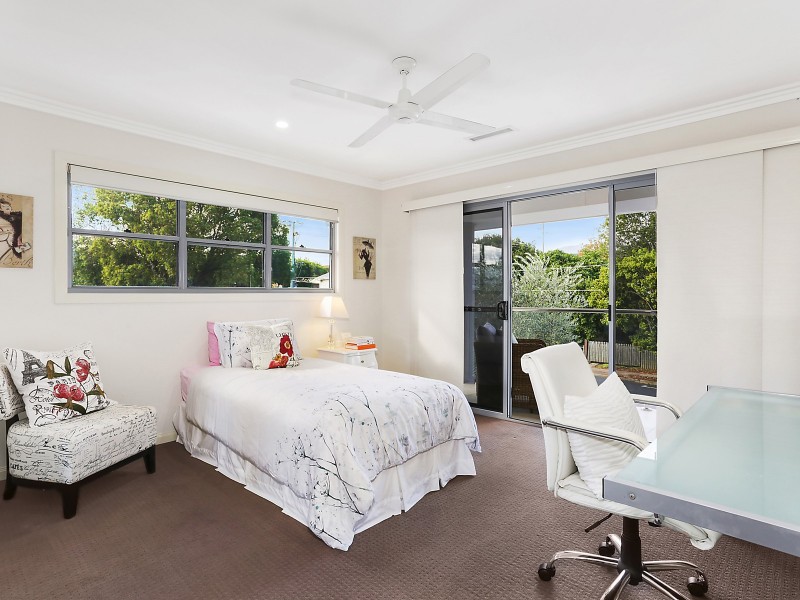 50 Coutts Street, Bulimba QLD 4171