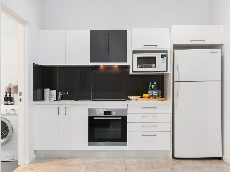 18 Dover Street, Hawthorne QLD 4171