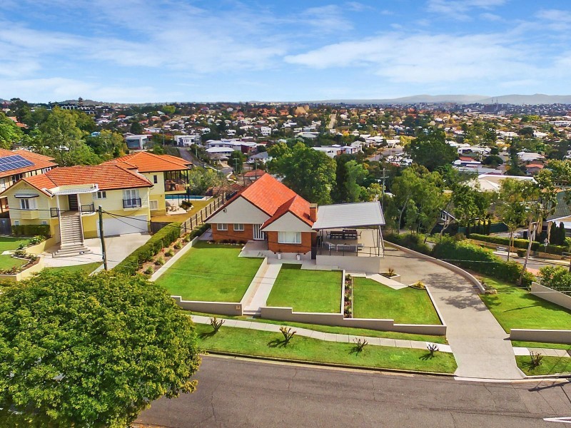 7 Buena Vista Avenue, Coorparoo QLD 4151