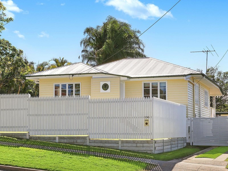136 Stanley Road, Camp Hill QLD 4152