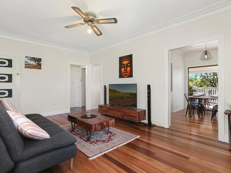 136 Stanley Road, Camp Hill QLD 4152