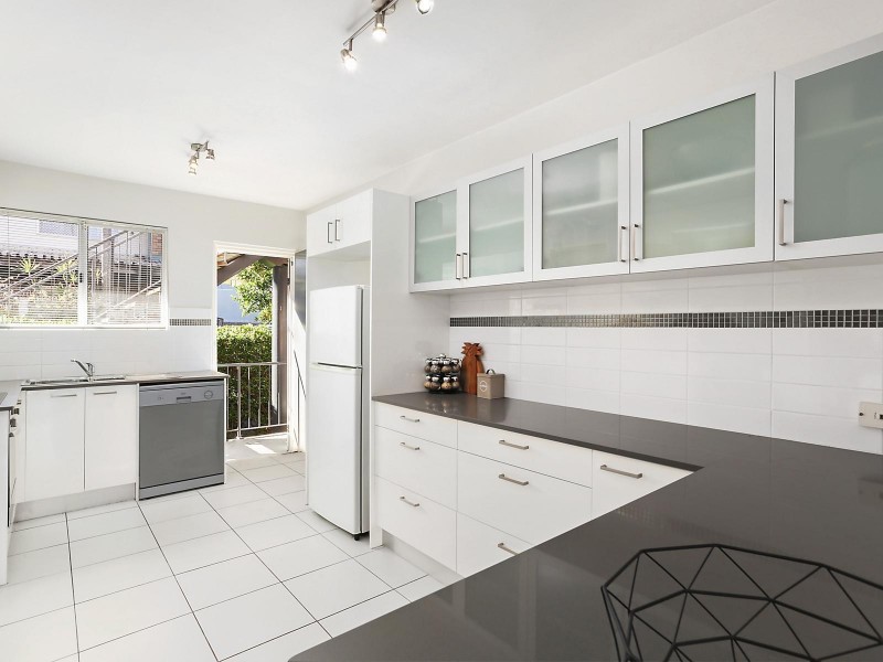 2/65 Forbes Street, Hawthorne QLD 4171